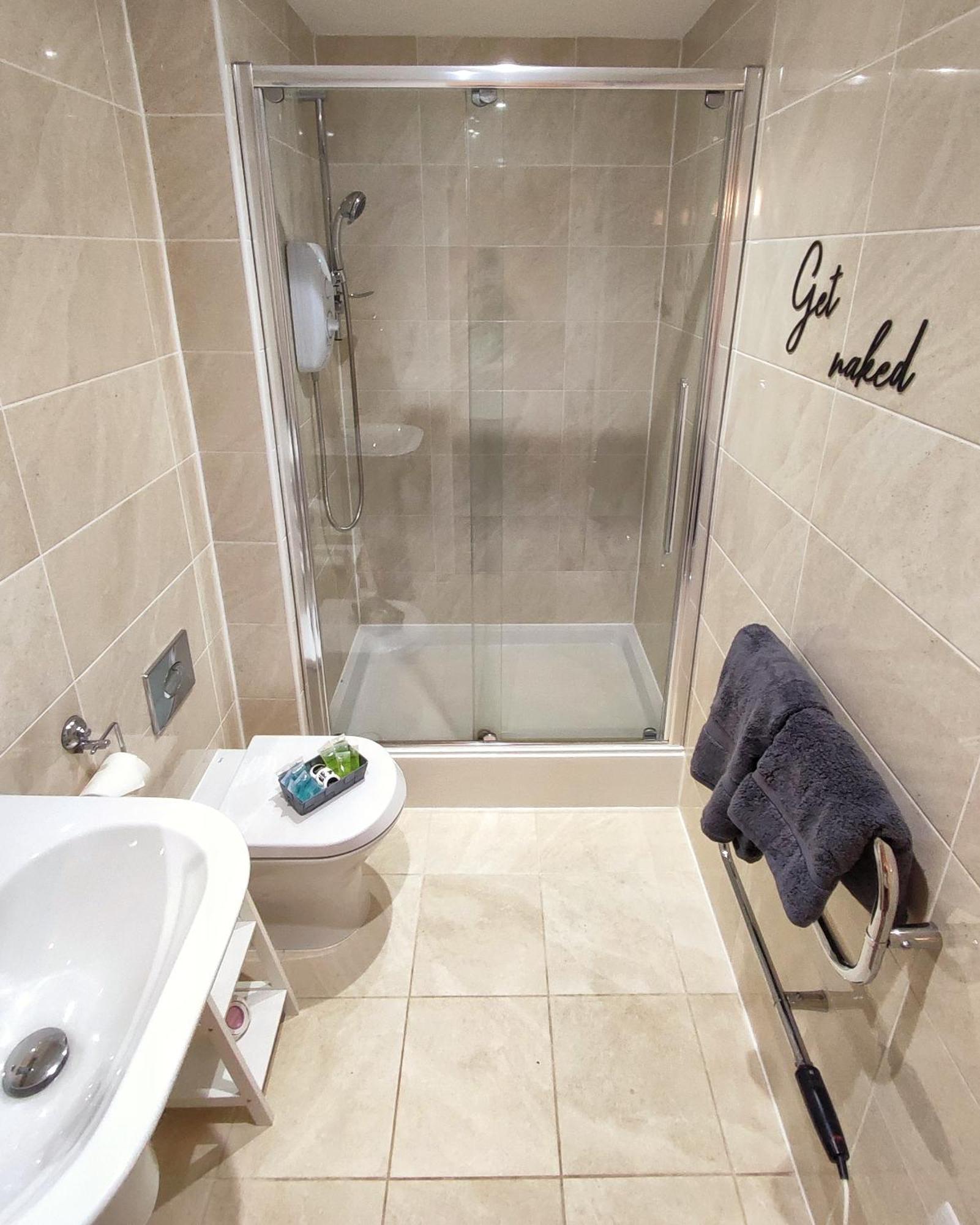 Duplex Apartment In Leeds With King Size Bed - Long Stay Rates Available Extérieur photo