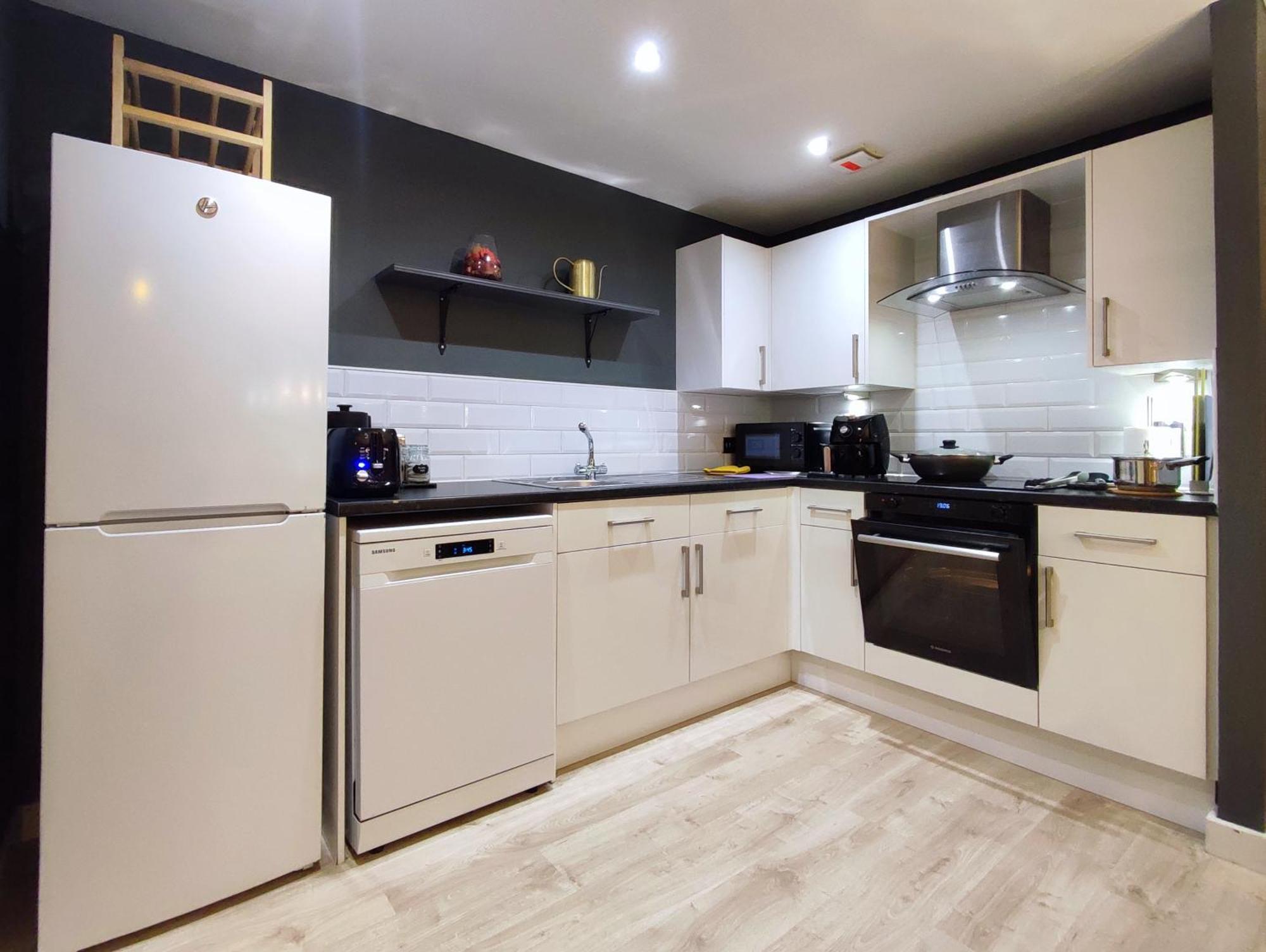 Duplex Apartment In Leeds With King Size Bed - Long Stay Rates Available Extérieur photo