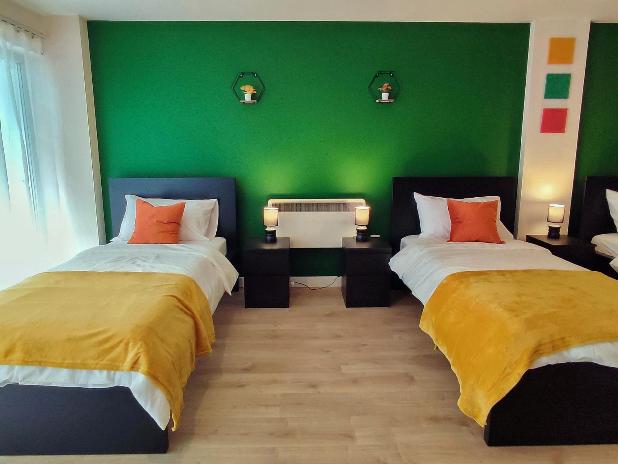 Duplex Apartment In Leeds With King Size Bed - Long Stay Rates Available Extérieur photo