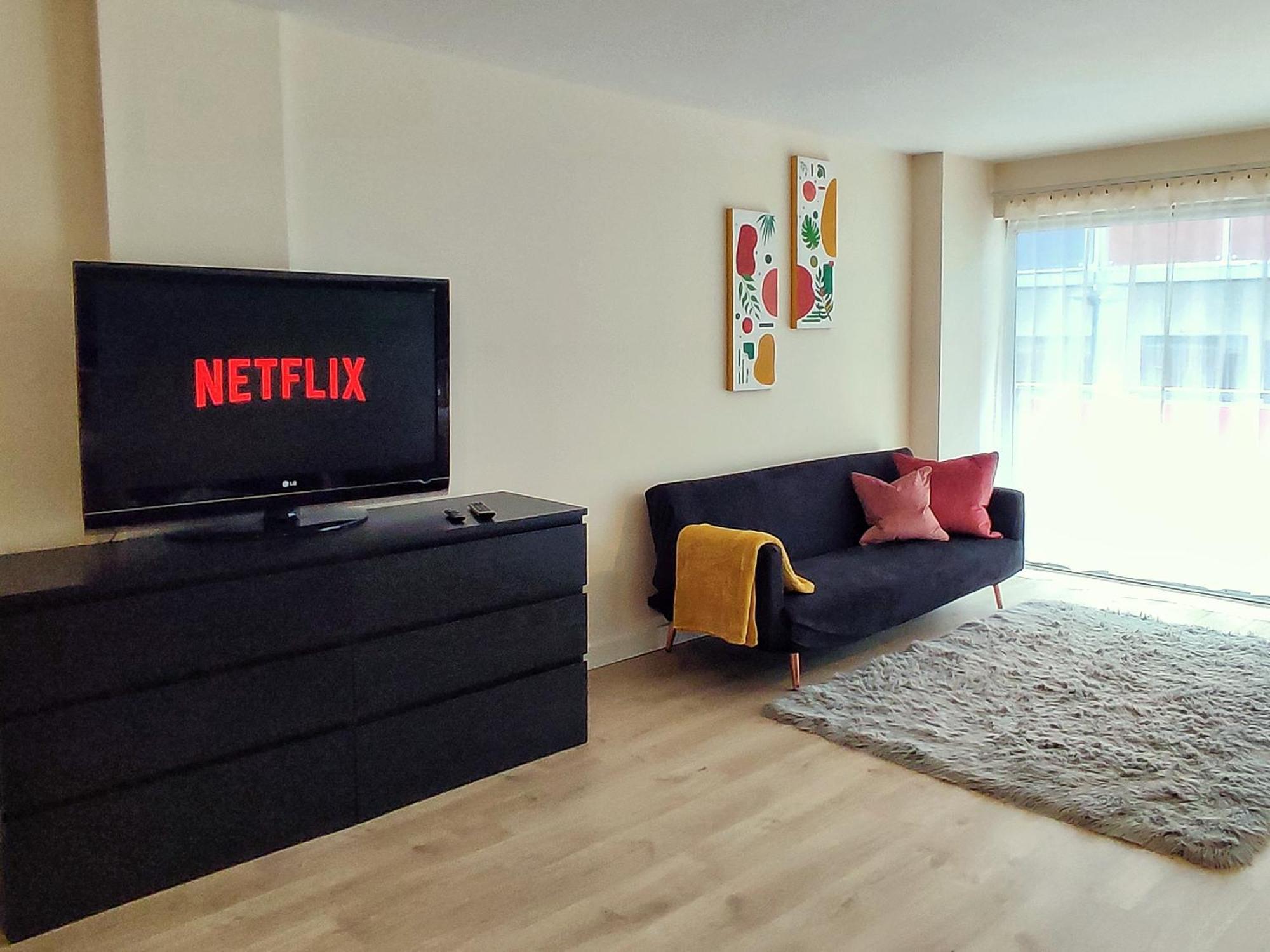 Duplex Apartment In Leeds With King Size Bed - Long Stay Rates Available Extérieur photo