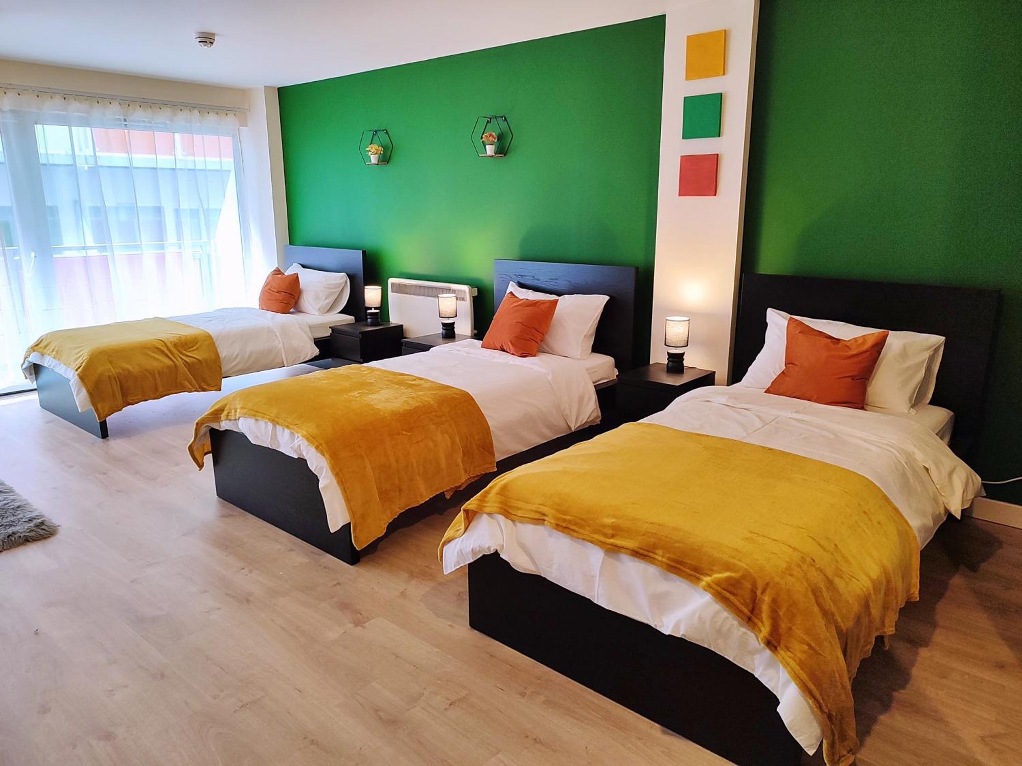 Duplex Apartment In Leeds With King Size Bed - Long Stay Rates Available Extérieur photo